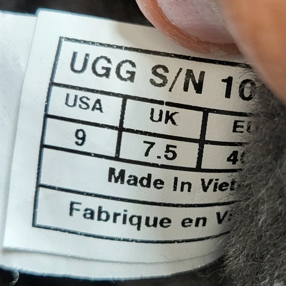 UGG Bailey Bow II Boots Women 9 Grey Excellent Suede Sheepskin 1002954
